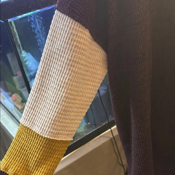 5/$25‼️SO Brown and Cream Crew Neck Sweater with Knit Texture - Picture 5 of 5